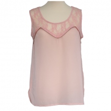 Top avec empiècement dentelle