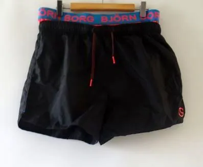 Vend lot de maillots de bain et de caleçons de marque björn born a petit prix