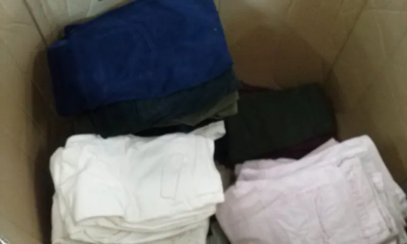 Destockage pantalons printemps-été femmes