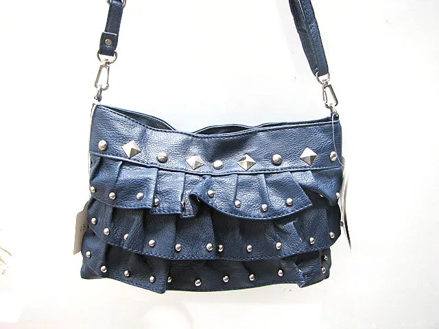 SAC BANDOULIERE CLOUTE REF 7002 2.95€ HT 