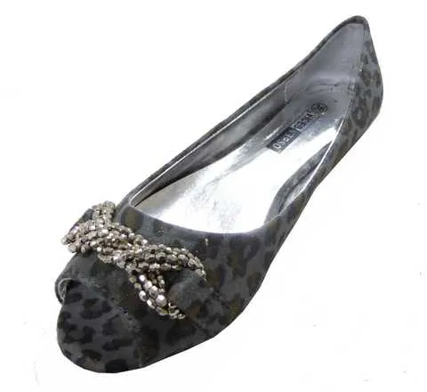 Ballerine ouverte léopard  3,95 € HT/unité  Référence : 3101 