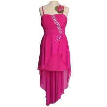 Robe de soirée ornée de cristaux avec écharpe