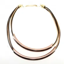 Collier multirang avec barrette en métal