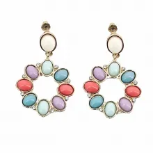 Boucles d’oreilles ornées de pierres