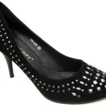 Escarpin style clouté 4,95 € HT/unitéc