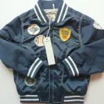 Lots de vêtements enfants:catimini,floriane,levis,lili gauffrette..