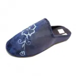 Chaussons fourrés ornés de fleurs brodées