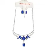 Jolie parure glamour sertie de pierres