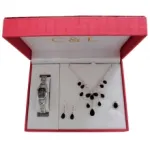 Coffret cadeau orné de pierres pour femme