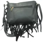 Joli sac à bandoulière agrémenté de franges