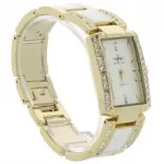 Montre femme réctangulaire parée de strass