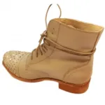 Bottines grises avec motif et strass
