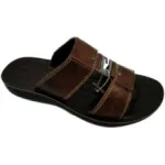 Sandales en cuir pour homme avec brides ornées de métal argenté