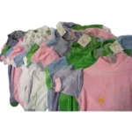 Pyjama bicolore avec motifs brodés pour bébé