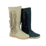 Bottines ethniques parées de franges et losanges en strass sur le côté