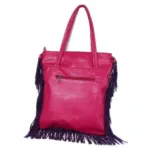 Sac à main cloutés et frangés