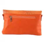 Pochette avec rabat reptile et pompon