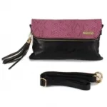 Pochette en deux tons avec rabat reptile et pompon