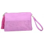 Pochette perforée avec pompon