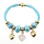 Bracelet orné de strass et perles