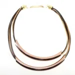 Collier multirang avec barrette en métal