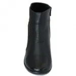 Jolies bottines ornées de strass