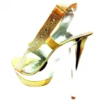 Chaussures de soirée satinées ornées de strass sur le compensé