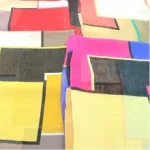 Foulard à carreaux multicolores
